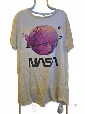 NASA T-shirt by H&M Divided -  mens XL - space/explorer EUC